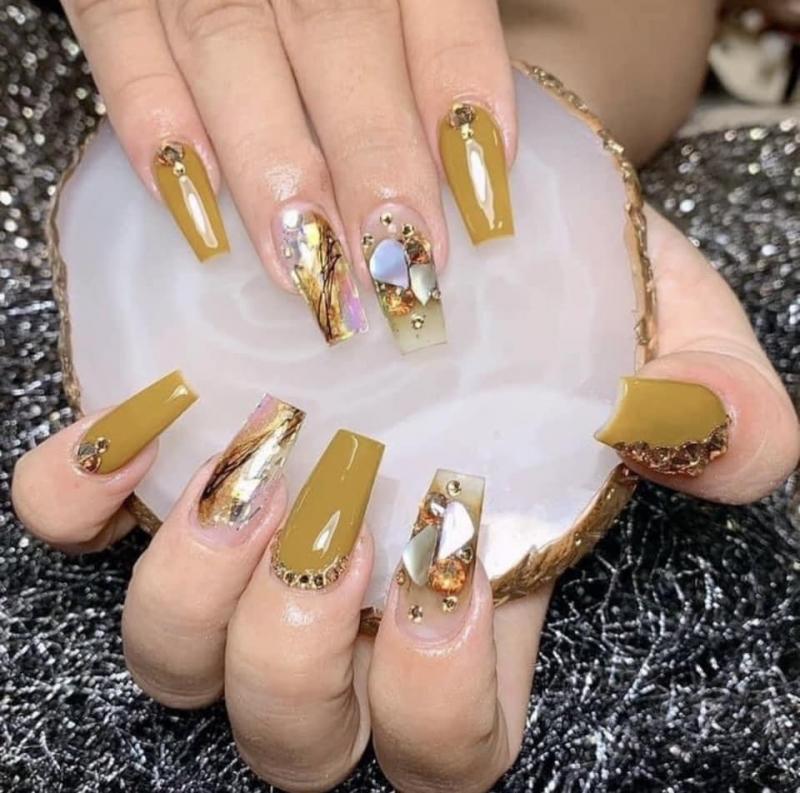 Mẫu nail có độ tỉ mỉ cao được thực hiện bởi Saigon Nail