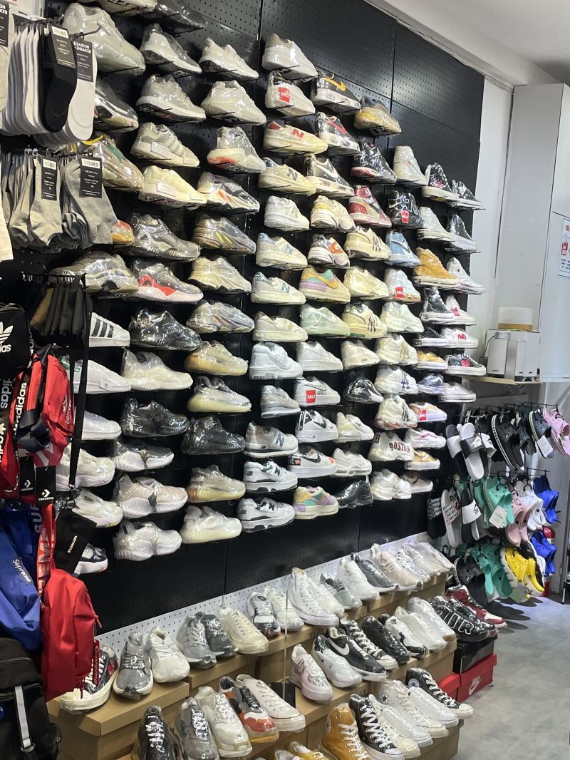 Saigon Sneaker Store