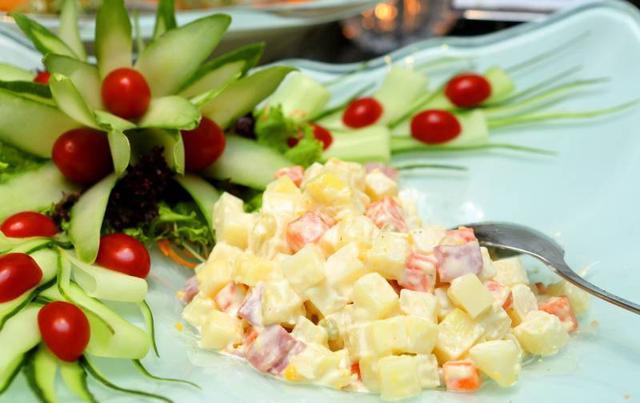Salad Nga nấm và trứng
