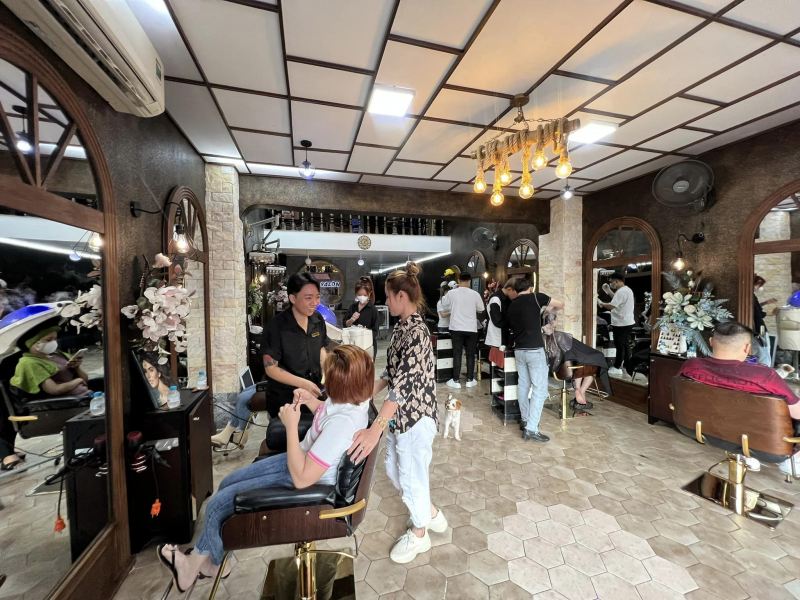 Salon Bắc Trần Tiến