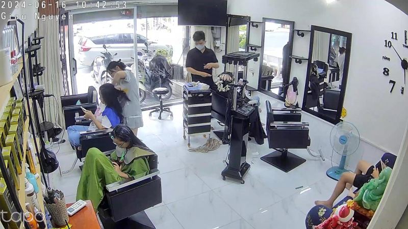 Salon Giàu Nguyễn