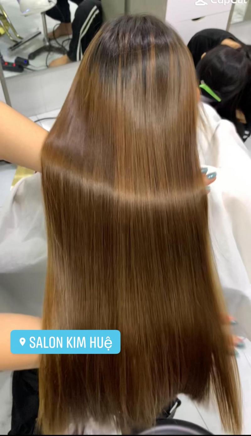 Salon Kim Huệ