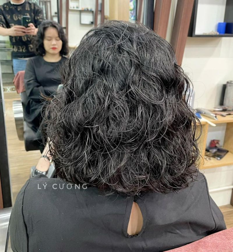 Salon Lý Cương