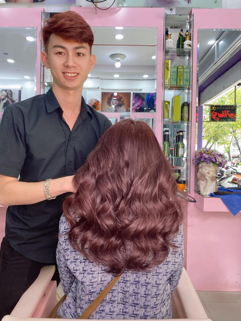 Salon Như Ý