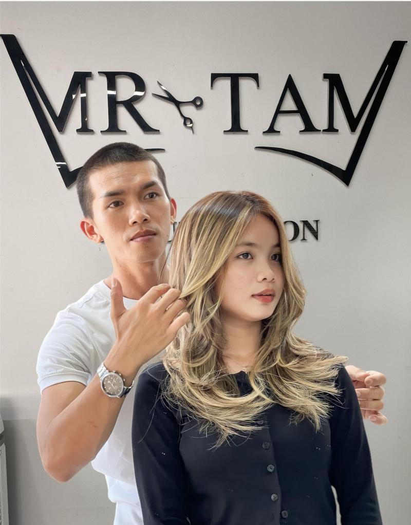 Salon Tâm Trần