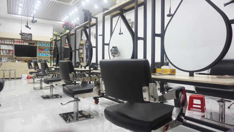 Salon Tóc Tấn Lộc Con