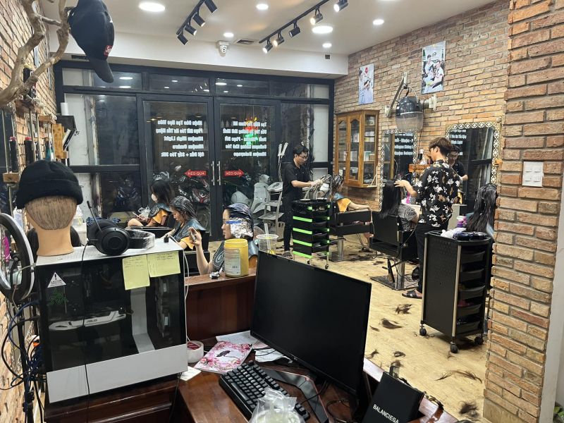 Salon Trần Bằng