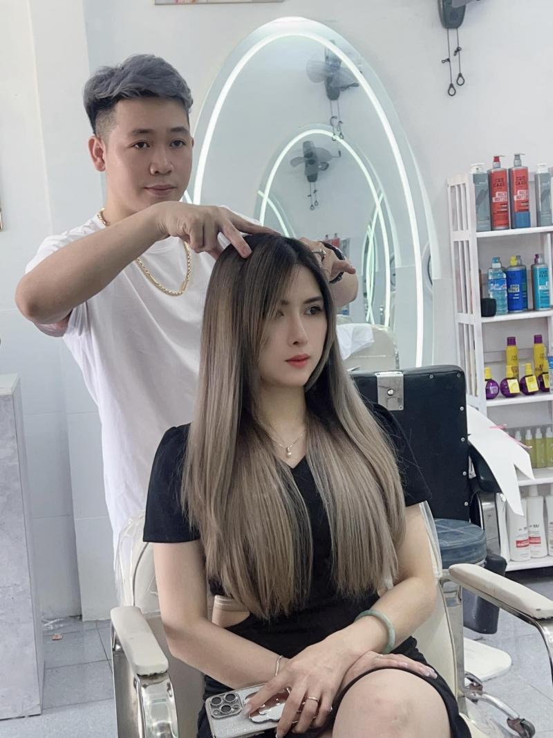 Salon Trần Phi