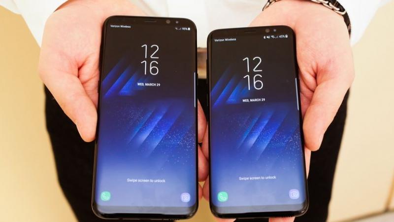 Samsung Galaxy S8 Plus là chiếc điện thoại đang được săn đón nhiều nhất hiện nay.