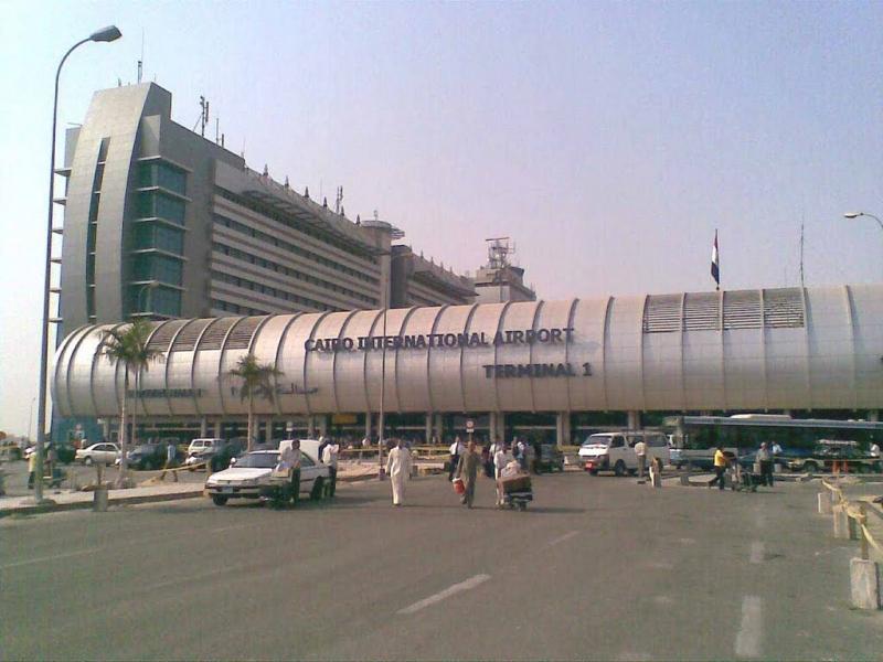 Sân bay quốc tế Cairo là sân bay chính của Ai Cập