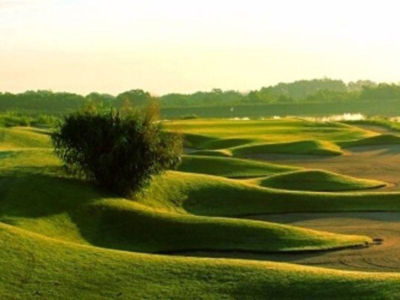 Sân golf Sky Lake