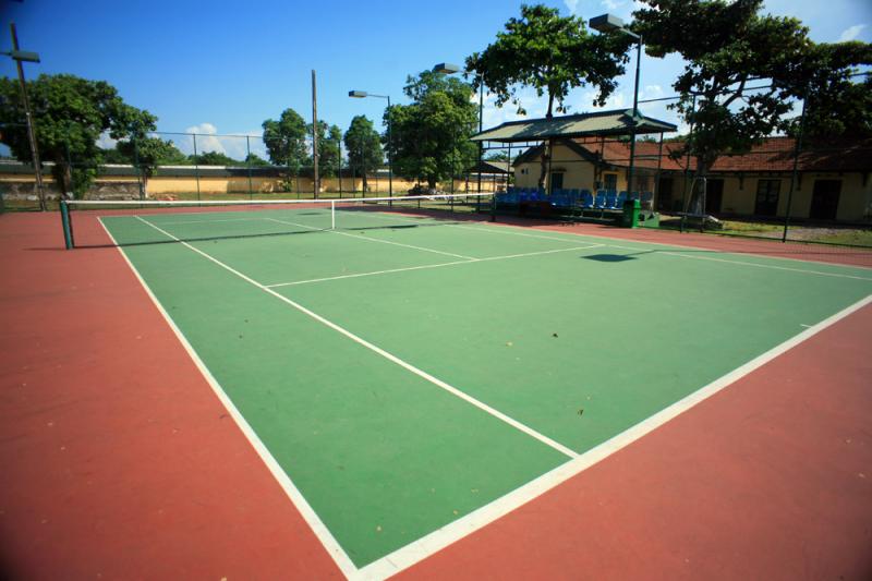 Sân tennis