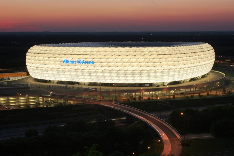 Sân vận động Allianz Arena với thiết kế độc đáo.