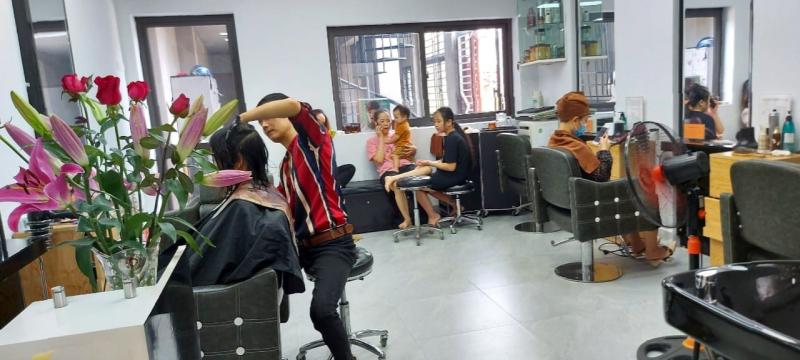 Không gian làm tóc tại salon