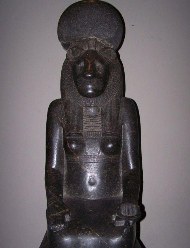 Sekhmet - Nữ thần chiến tranh