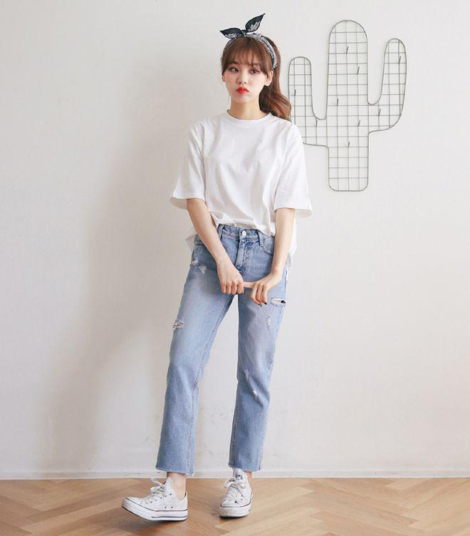 Áo thun quần jeans