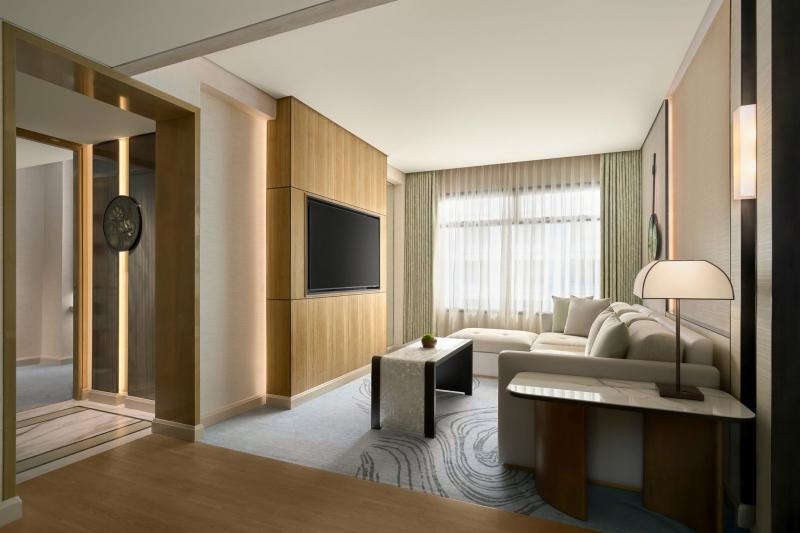 Sheraton Saigon Grand Opera Hotel