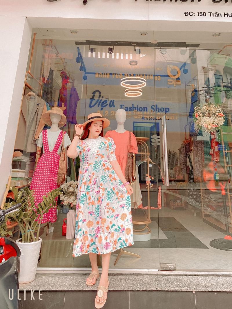 Có bao nhiêu cửa hàng bán đầm đẹp ở Quy Nhơn? 
