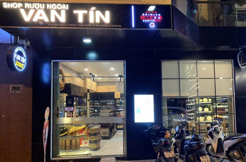 Shop rượu ngoại Vạn Tín