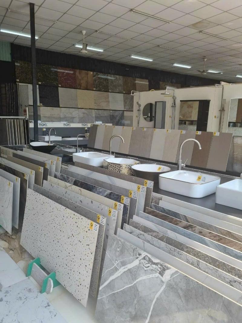 Showroom gạch ốp lát Nguyengia Group