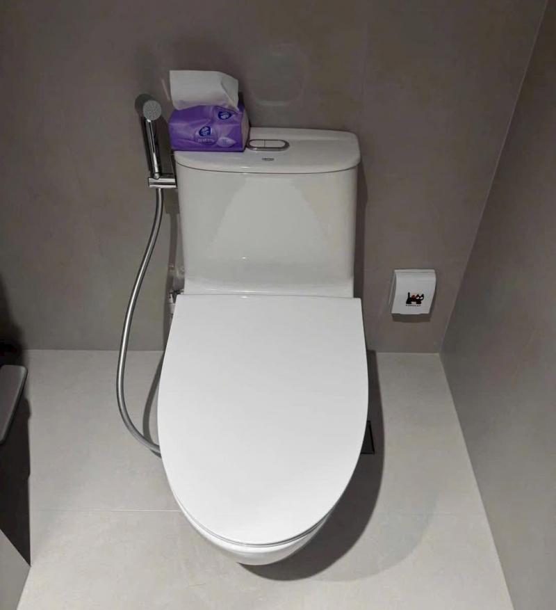 Showroom thiết bị vệ sinh Phú Hải