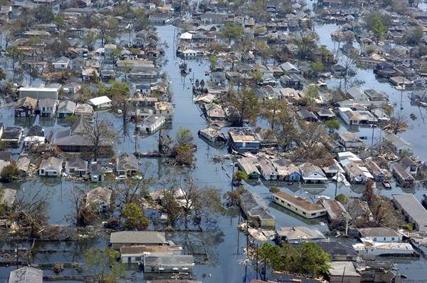 Siêu bão Katrina năm 2005