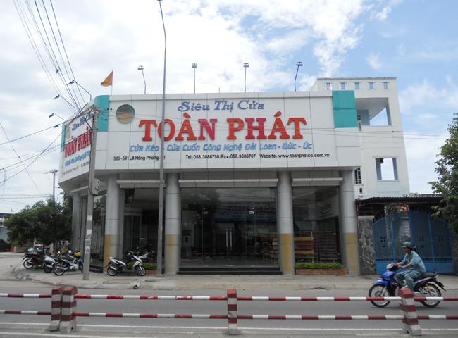 siêu thị cửa Toàn Phát