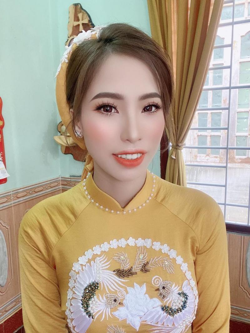 Sinh Phạm Make Up