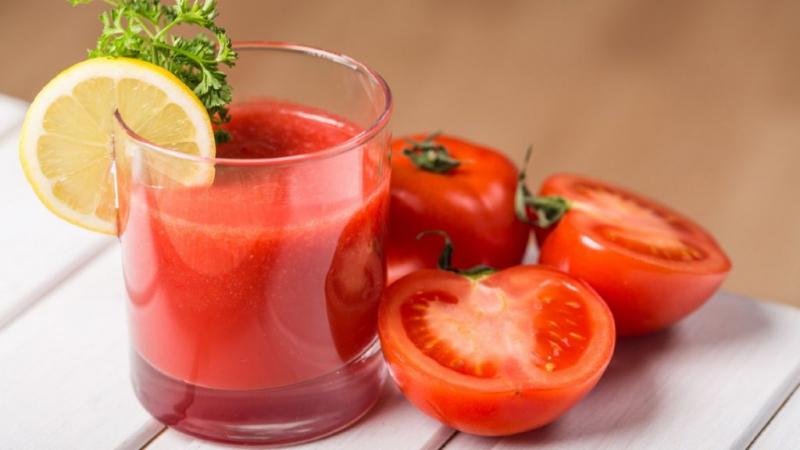 Sinh tố cà chua giúp giảm cân