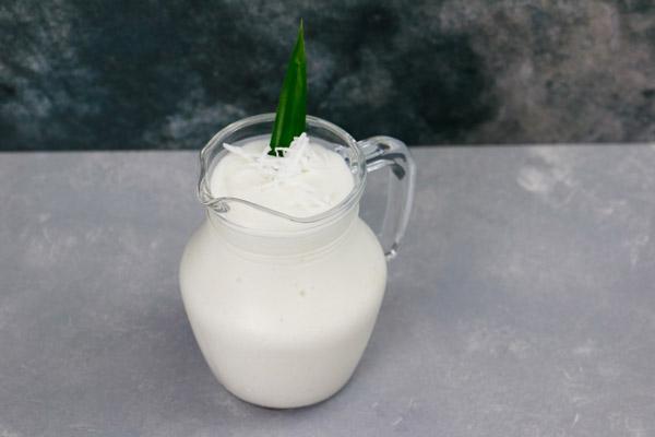 Sinh tố dừa sữa tươi