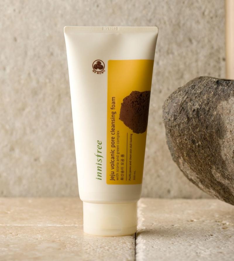 Innisfree Jeju Volcanic Pore Cleansing Foam Innisfree