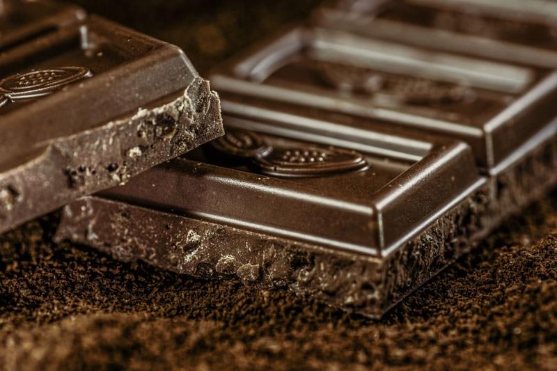 Sô cô la đen giúp giảm mức độ cholesterol LDL