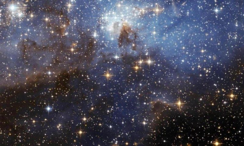 Số lượng các ngôi sao trong vũ trụ còn nhiều hơn tất cả những hạt cát trên Trái Đất