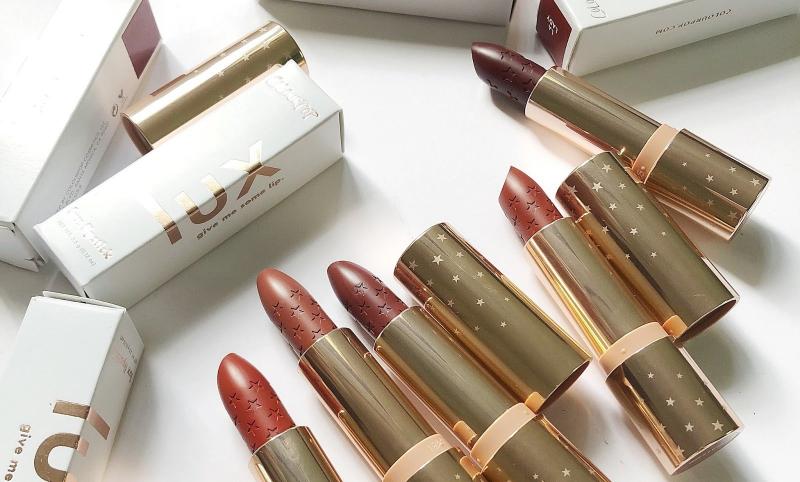 Son ColourPop Lux Lipstick có thiết kế dạng thỏi với màu vàng đồng ánh kim sang trọng quý phái