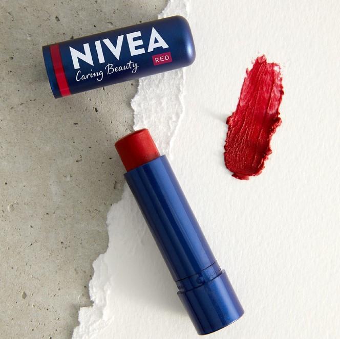 Son Nivea Sassy Red đỏ quyến rũ