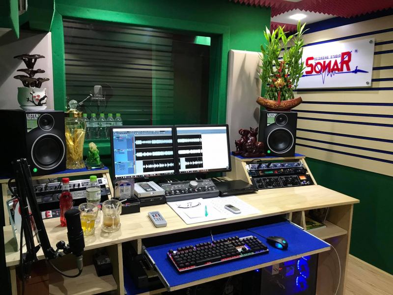 Với thiết bị âm thanh hiện đại được đầu tư kỹ lưỡng Sonar Studio là một trong các phòng thu âm chuyên nghiệp, uy tín tại HCM
