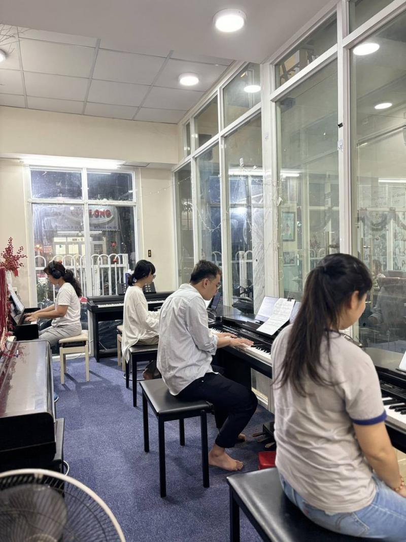 Sông Thu Music Education