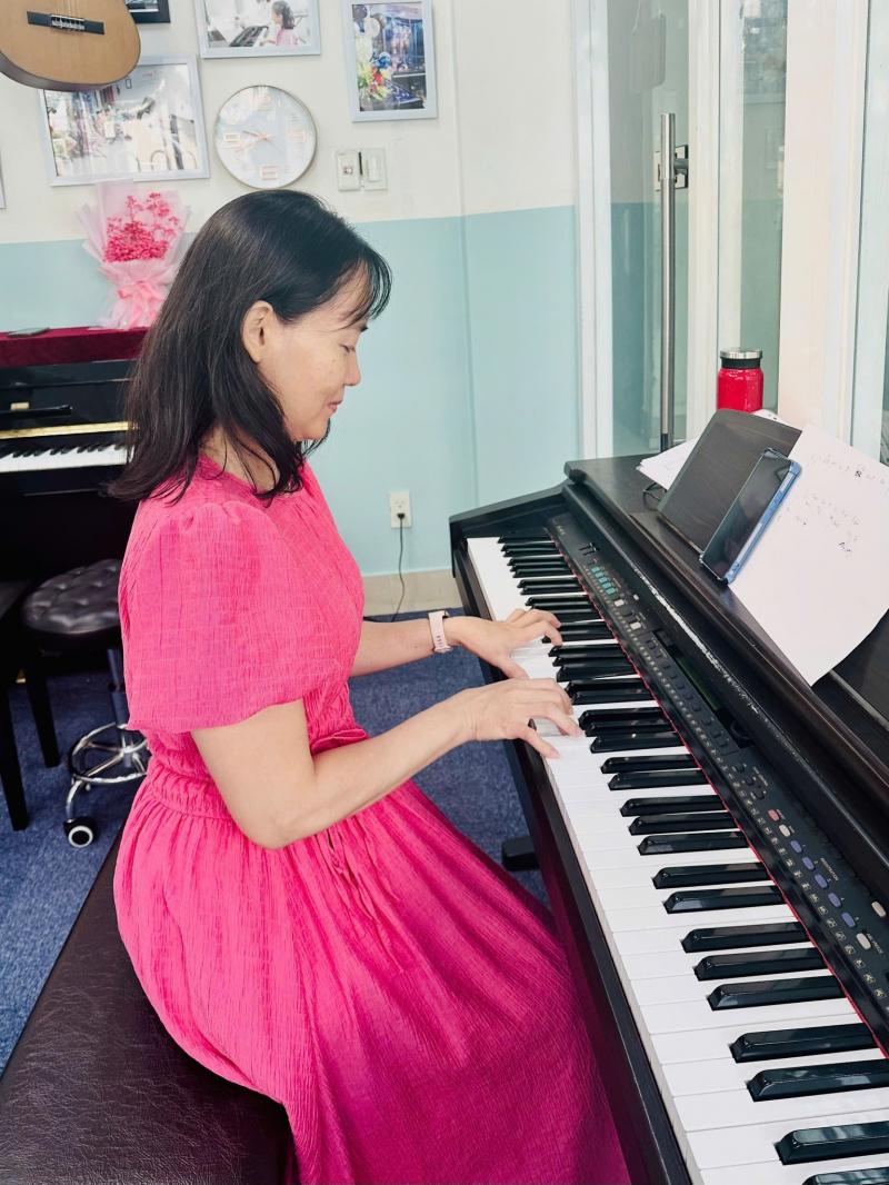 Sông Thu Music Education