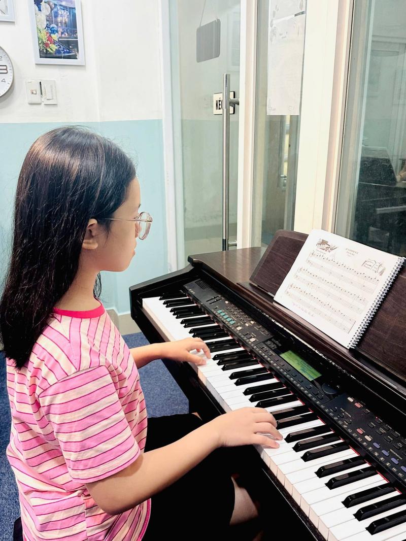 Sông Thu Music Education