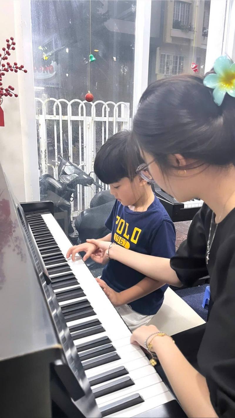 Sông Thu Music Education