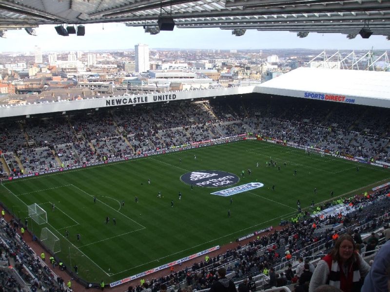 Sân St. James Park﻿ hay ﻿Sports Direct Arena trước trận đấu