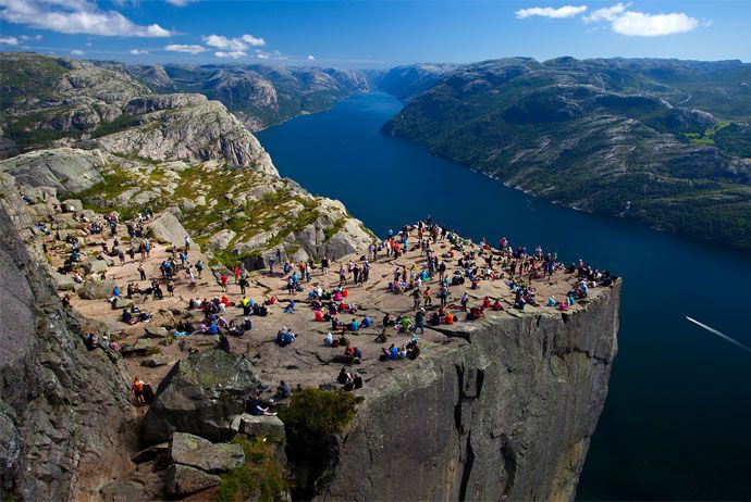 Kjerag được đánh giá là một trong những địa điểm leo núi hàng đầu ở châu Âu