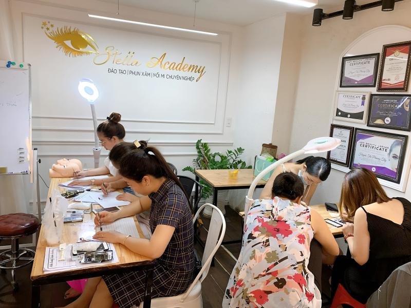 Không khí học tập tại Stella Makeup & Beauty Salon