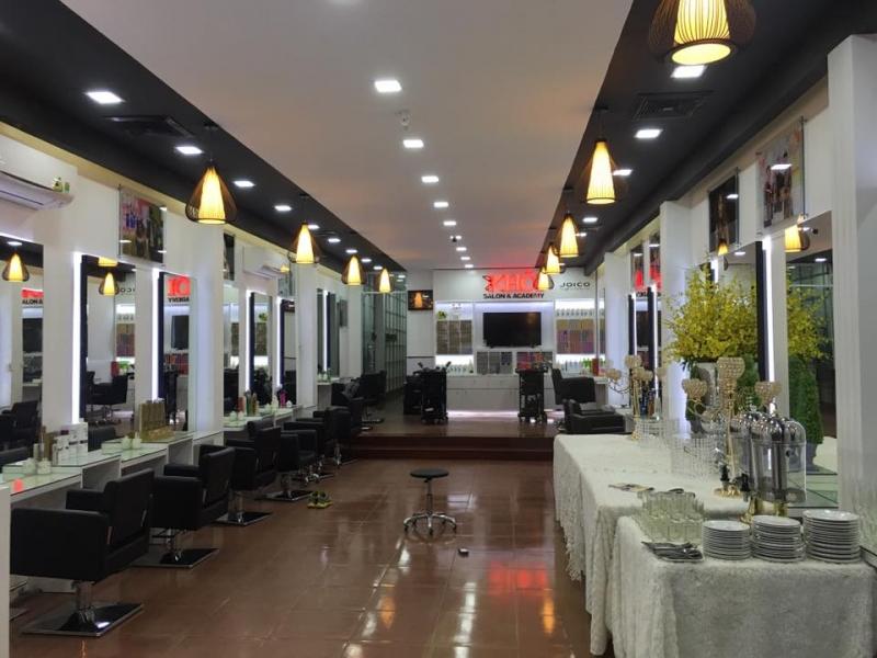 Không gian bên trong Salon