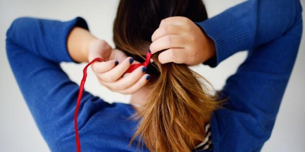 Sử dụng dây buộc tóc cao su