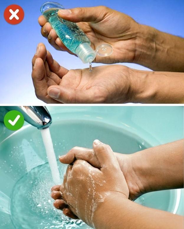 Sử dụng gel rửa tay chống vi khuẩn không chứa cồn