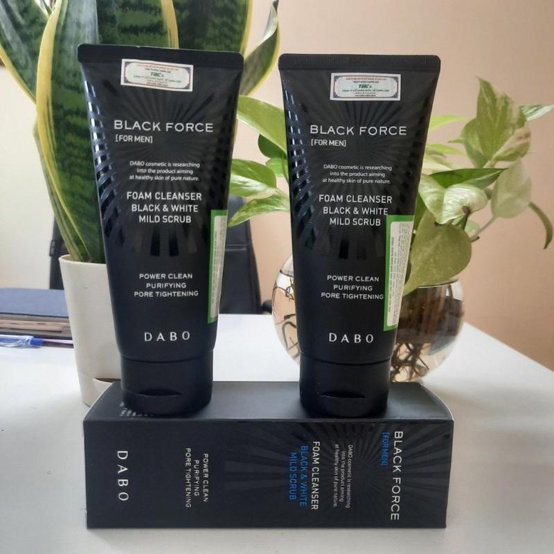 Sữa rửa mặt nam trắng da sạch mụn Dabo Black Force Hàn Quốc