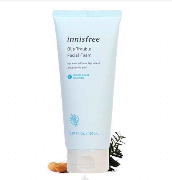 Sữa rửa mặt dành cho da mụn innisfree Bija Trouble Facial Foam