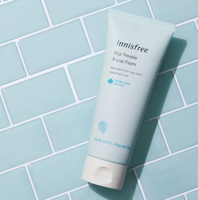 Sữa rửa mặt dành cho da mụn Innisfree Bija Trouble Facial Foam