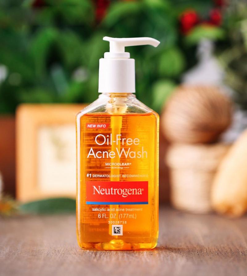 Sữa rửa mặt trị mụn Neutrogena oil-free acne wash